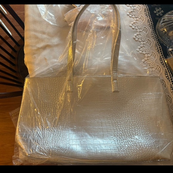 💛2/$25 Silver Ipsy Tote Bag - Picture 3 of 6